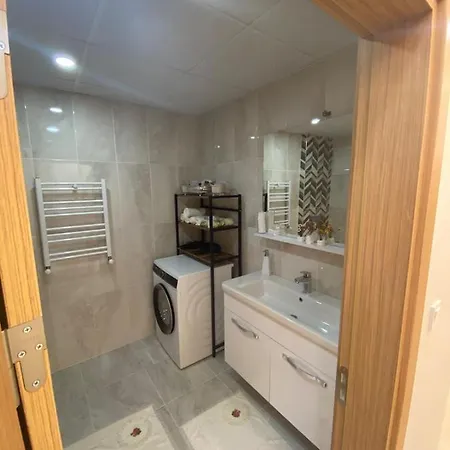 Apartment Ultra Luexs 3+1 Havalimanina 10 Dakika *